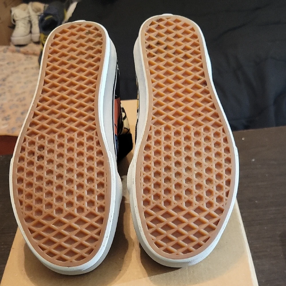 Vans Disney X Sk8-Hi "Mickey and Friends" (2018) Mens 7.5 Womens 9 EUC - Picture 9 of 10